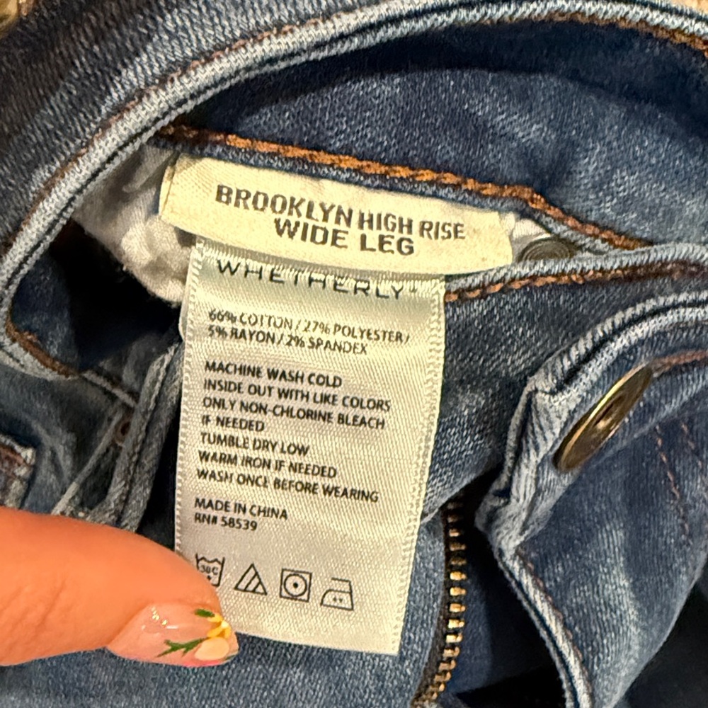 Whetherly Relaxed Wide-Leg Jeans in Blue Denim - Picture 3 of 4
